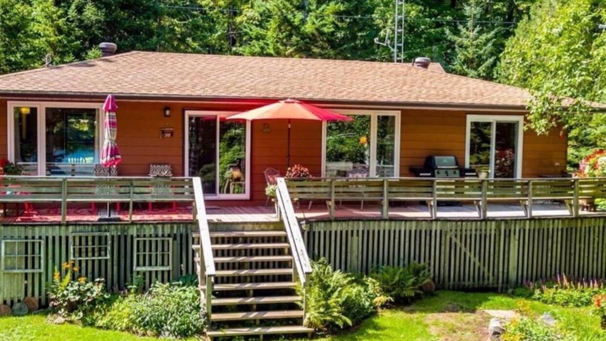 Magnetawan Cottage | Cozy Family Cottage on Forty Miles of Lakes
