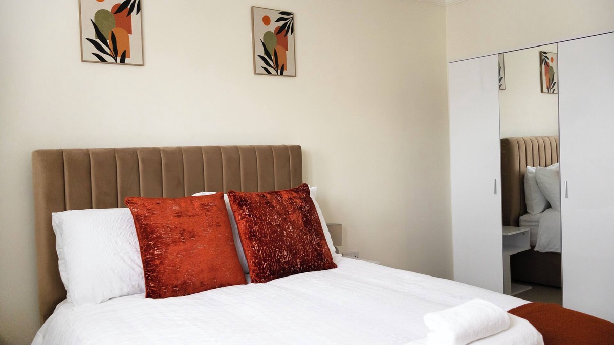 South Ockendon House | Cozy, Family Friendly ,Home Away from Home in Aveley, Thurrock