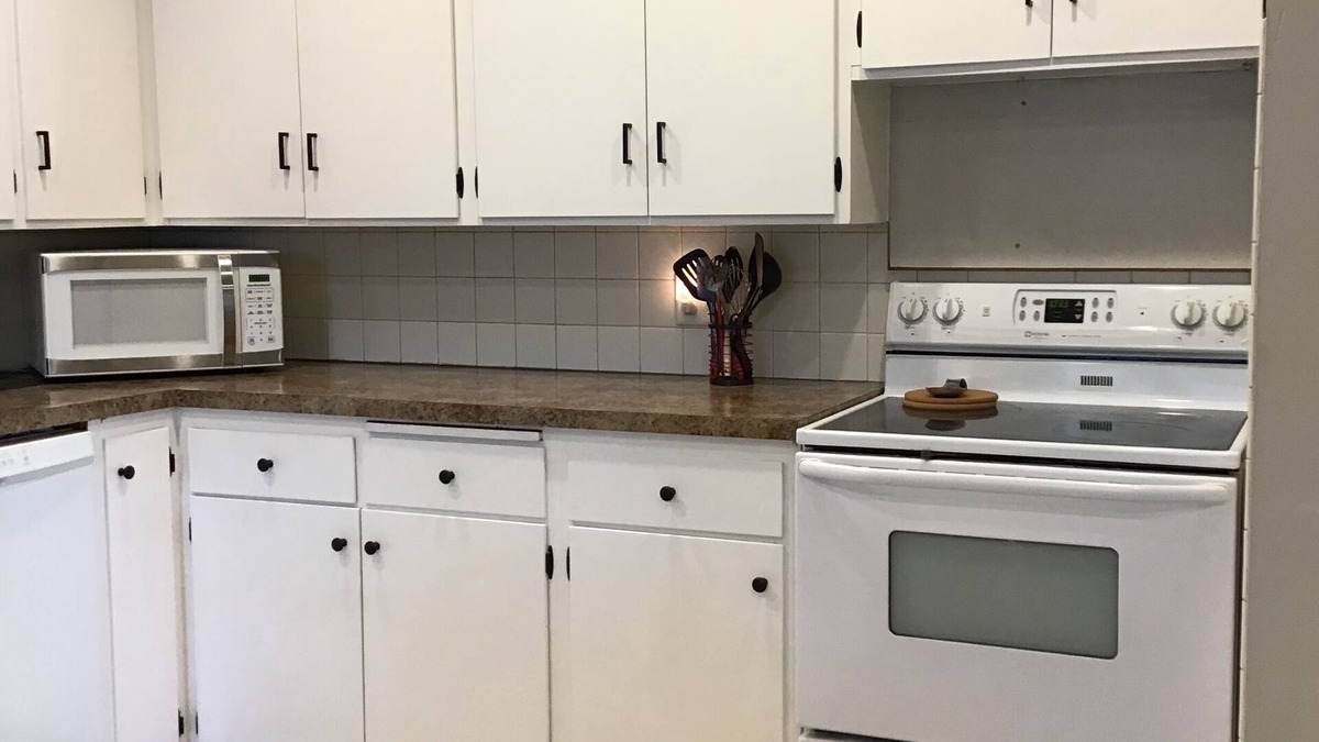 Carroll House | Cozy family friendly home, with large private backyard. Two family rooms.
