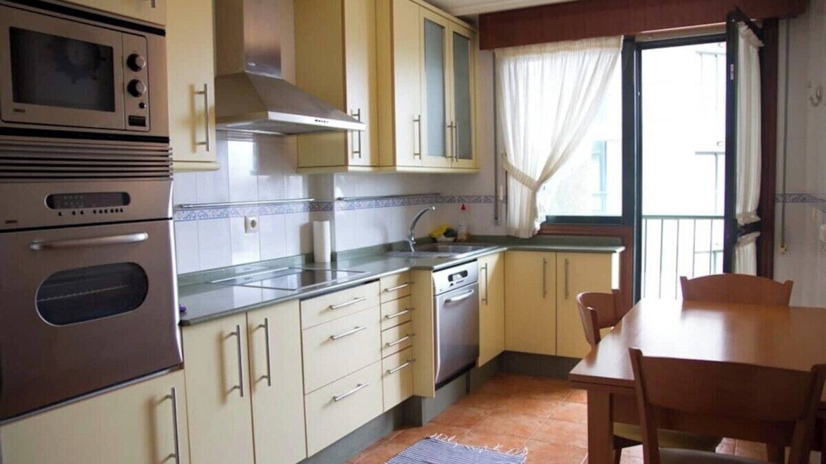 Baiona Apartment | Cozy Family Haven: 100m to Beach, Patio for Kids, Fully Equipped, Great Views