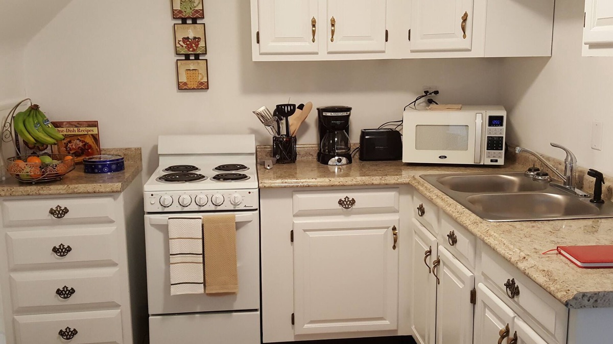 Norfolk House | Cozy family home at Oceanview Beach location