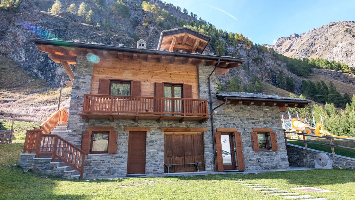 Rhemes-Notre-Dame Ski Chalet | Cozy family lodge in the Gran Paradiso National Park