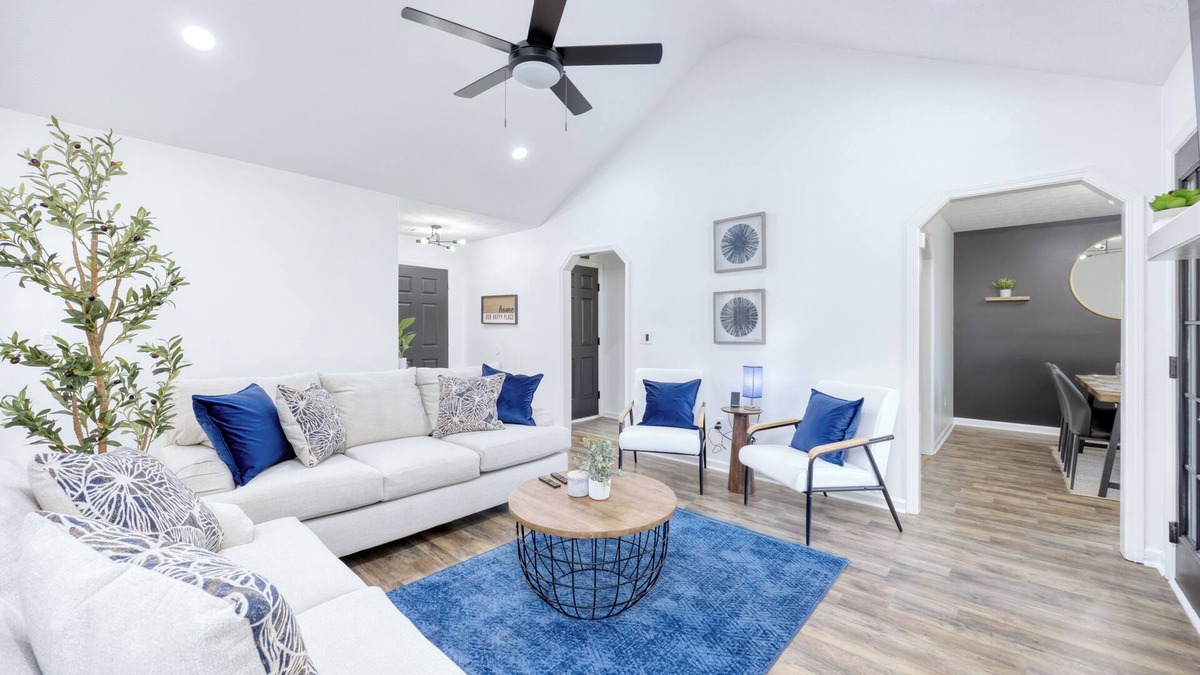 Columbus House | Cozy Family-Sized Home Minutes to Ft Moore and Downtown Columbus