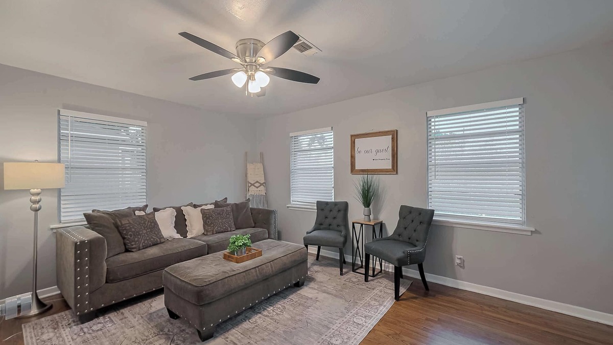 Spring Branch East House | Cozy Family Stay with BBQ & Wi-Fi Near Houston