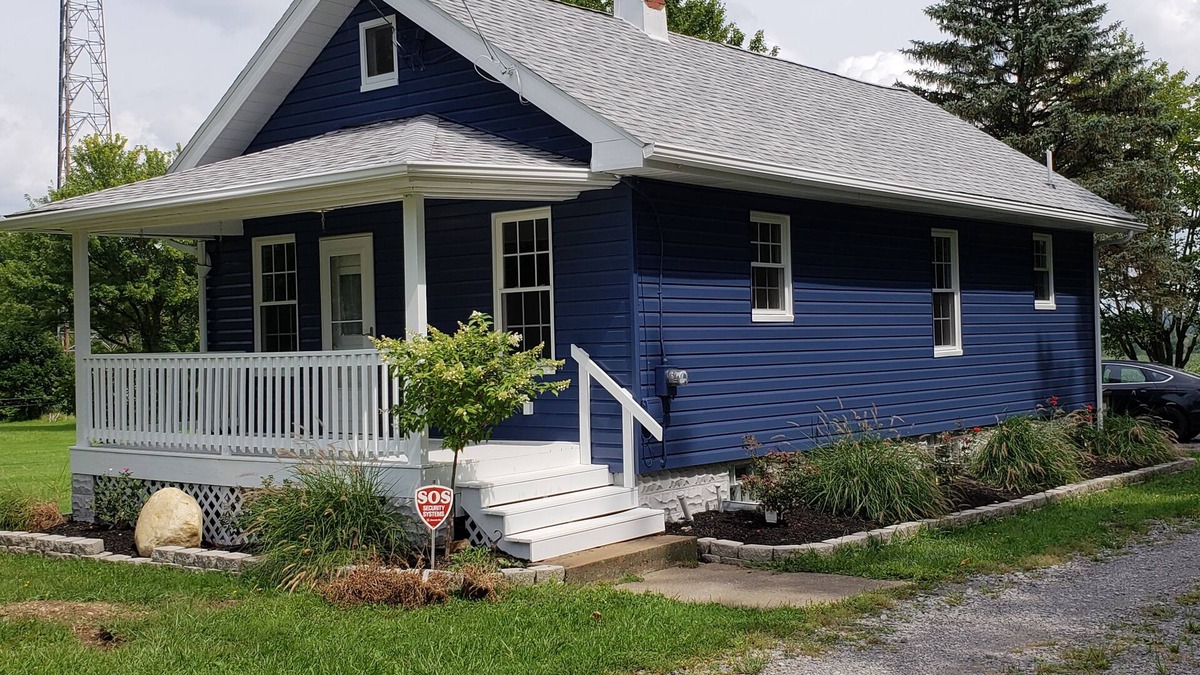 Poland House | Cozy, Farmview Bungalow, with Central Location!