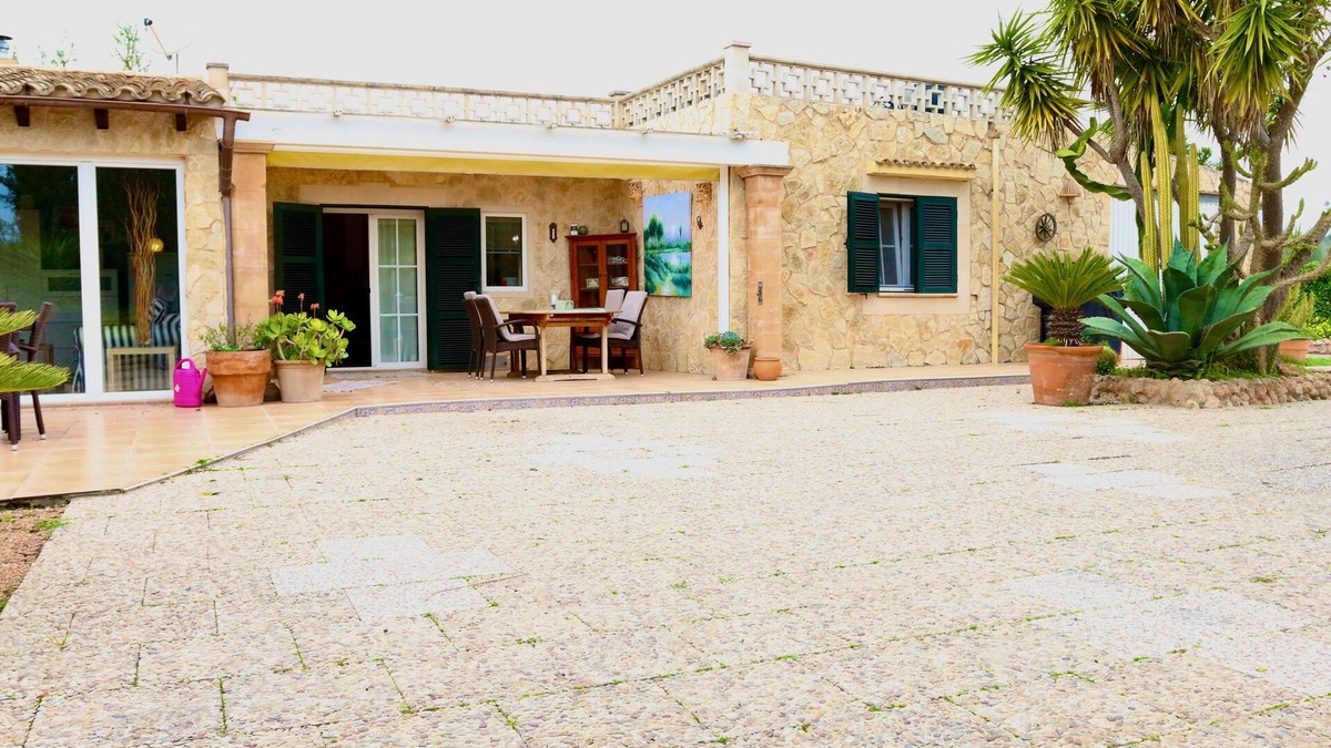 Son Antem House | Cozy finca with pool and mountain views