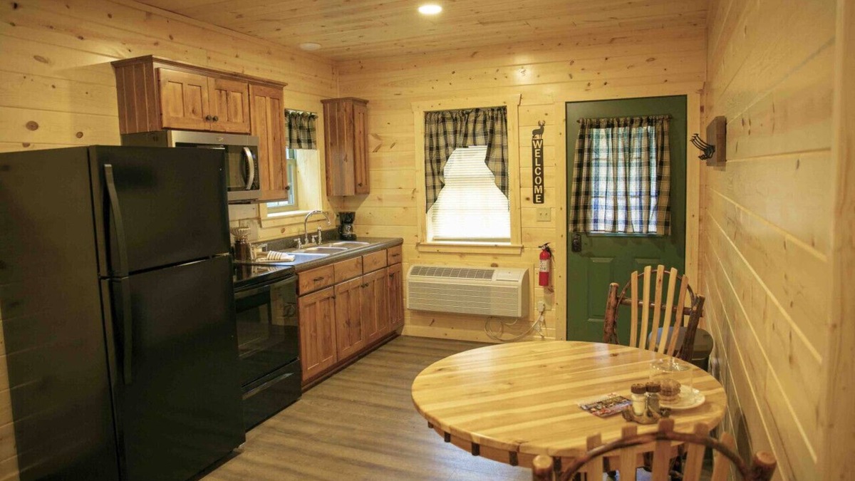 Millersburg Apartment | Cozy Fireplace Suite 1/2 Mile to Downtown Berlin