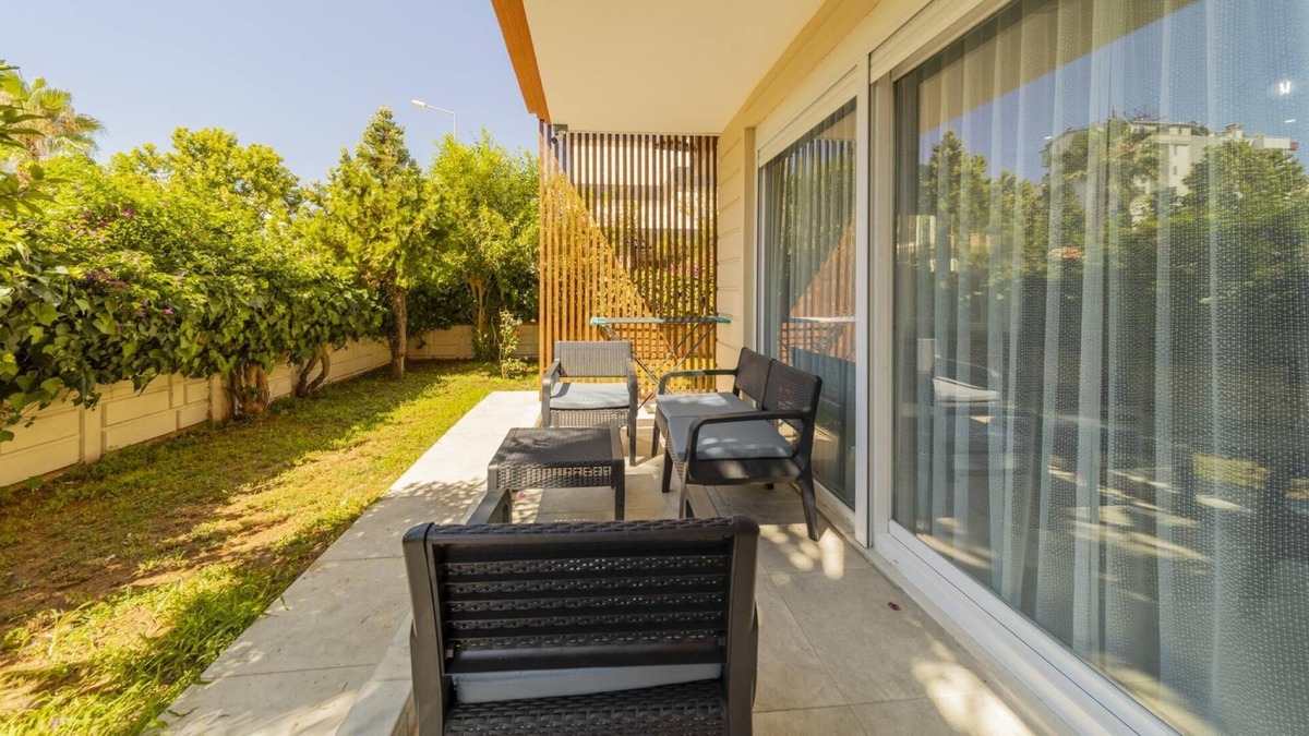 Altnkum Mahallesi Apartment | Cozy Flat w Garden 5 min to Beach in Antalya