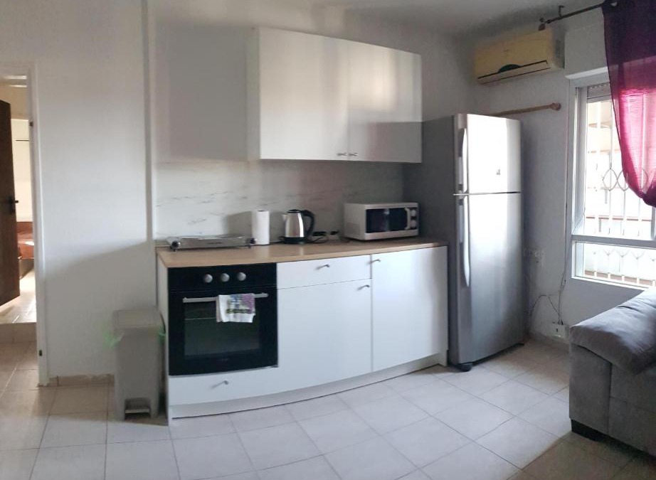Lod Apartment | Cozy Flat with Parking well-placed near TLV Airport
