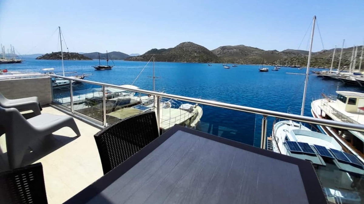Mentese Apartment | Cozy Flat with Sea View near Beach in Bozburun
