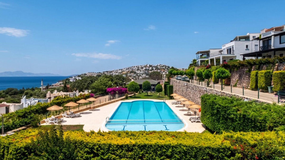 Kadıkale Apartment | Cozy Flat With Sea View and Shared Pool in Bodrum