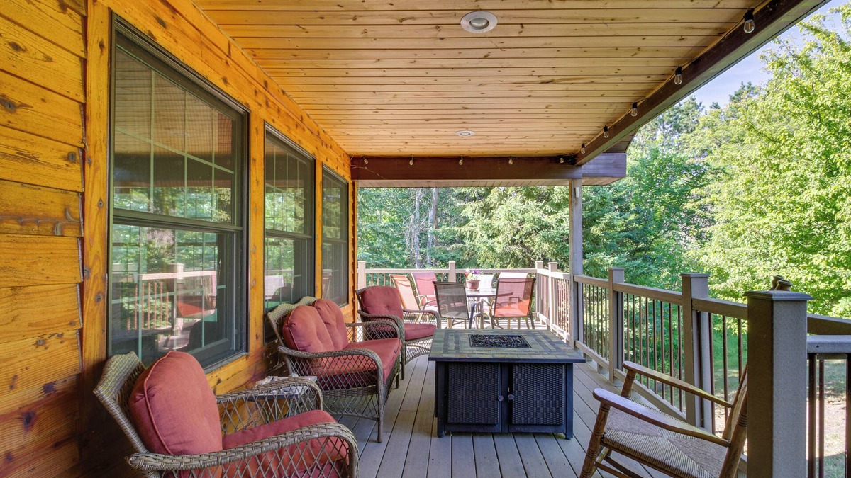 Frazee House | Cozy Frazee Lake Home w/Hot Tub & Fire Pit!