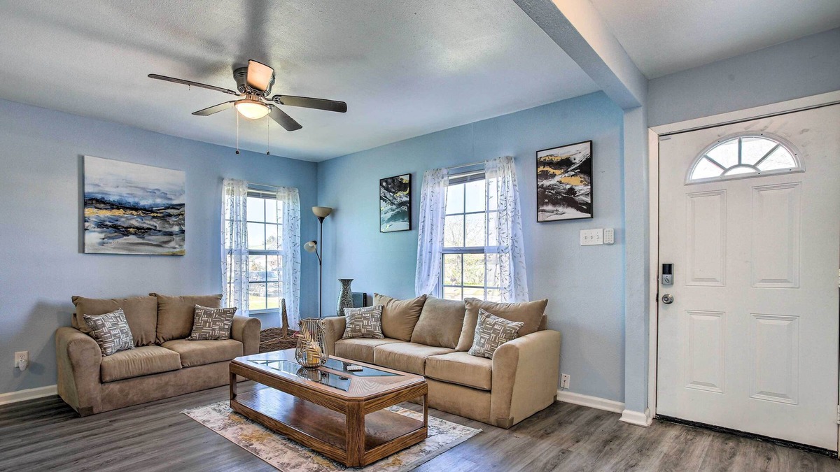Freeport House | Cozy Freeport Abode Near Golfing & Boating!
