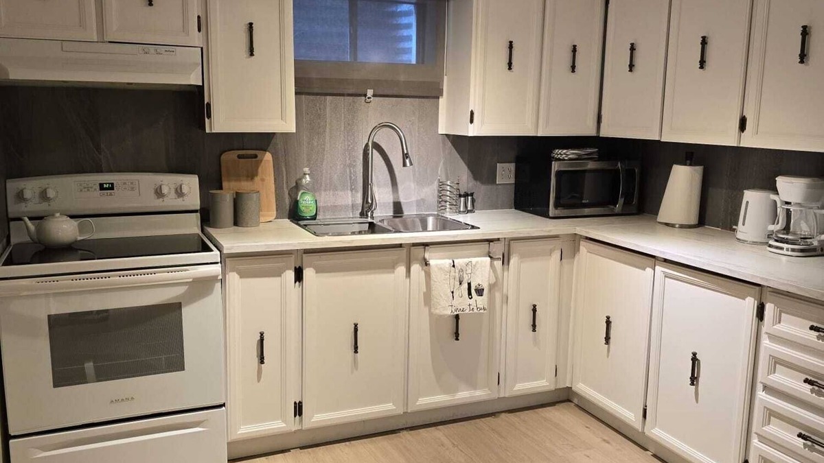 Markham House | Cozy Full Basement in a nice area, separate entry