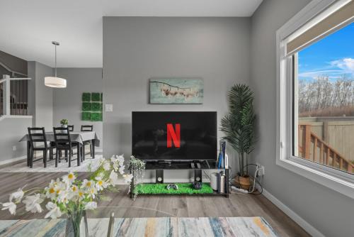 Southeast Edmonton House | Cozy Full house