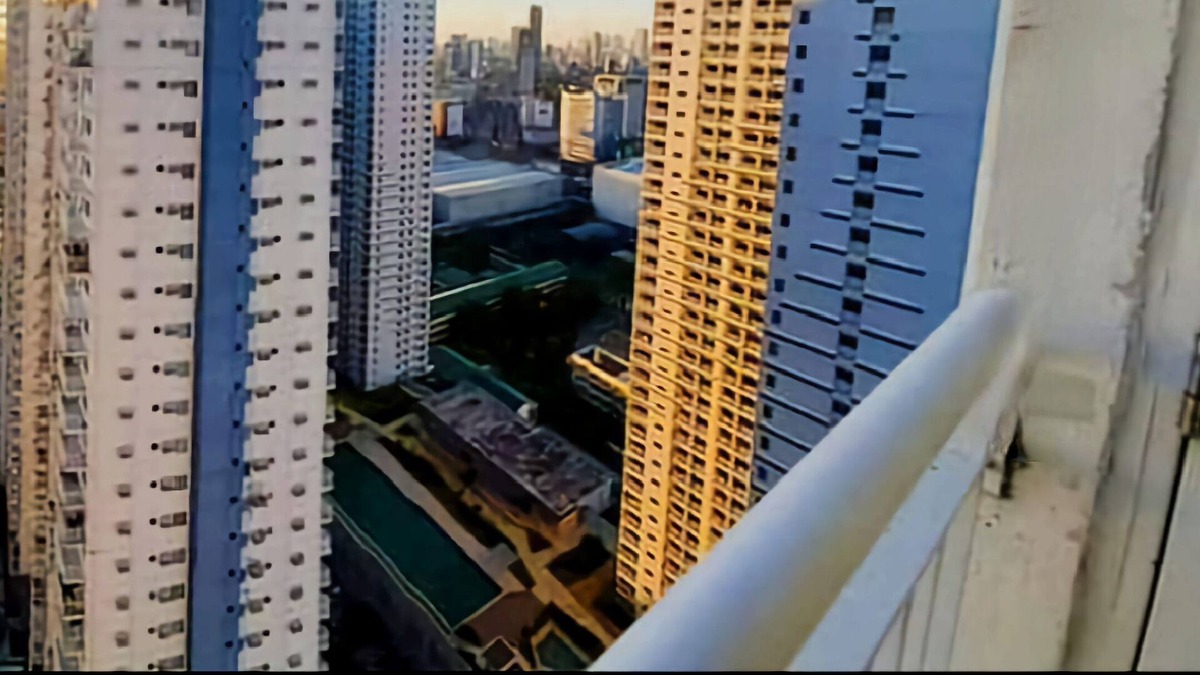 Project 8 Condo | Cozy & Fully Equipped 2Br Condo with Balcony near SM North Edsa Mall