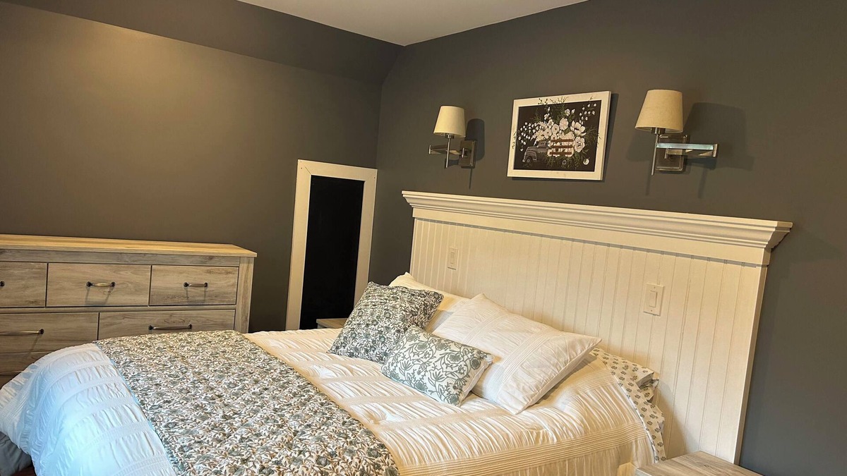 Broadalbin Apartment | Cozy furnished 1-bdrm apartment with WiFi, AC in Broadalbin near Sacandaga Lake
