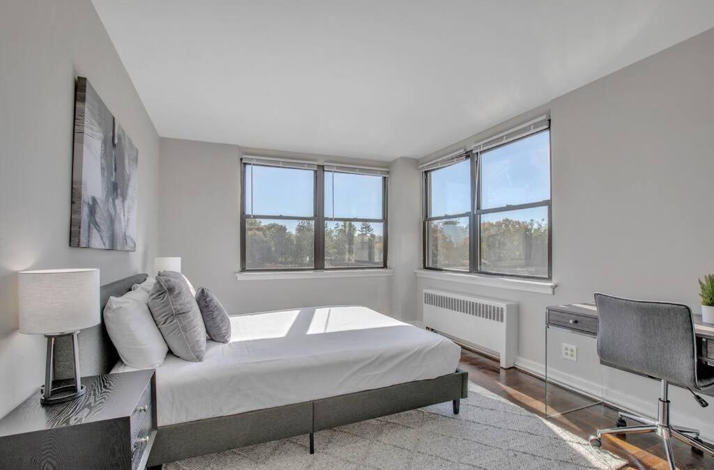 East Falls Apartment | Cozy Furnished 2Br Apartment with Gym, Pool