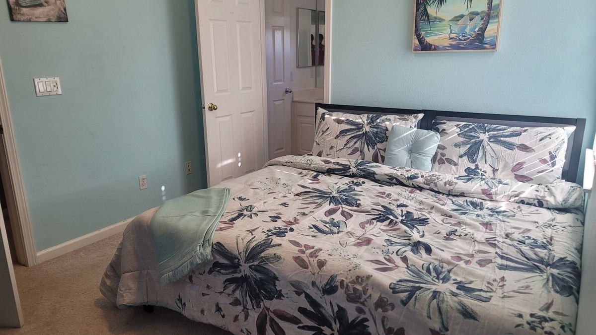 Brentwood House | Cozy Furnished Bedroom with Private Bath in Prime Location house
