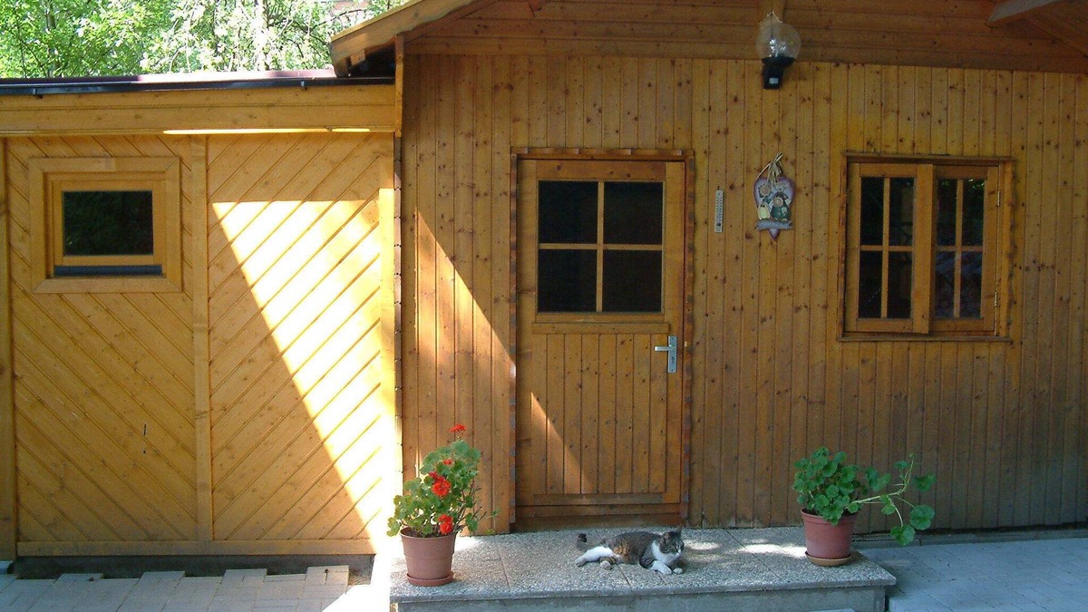Poertschach am Woerthersee Apartment | Cozy garden house, central and quiet location in Pörtschach