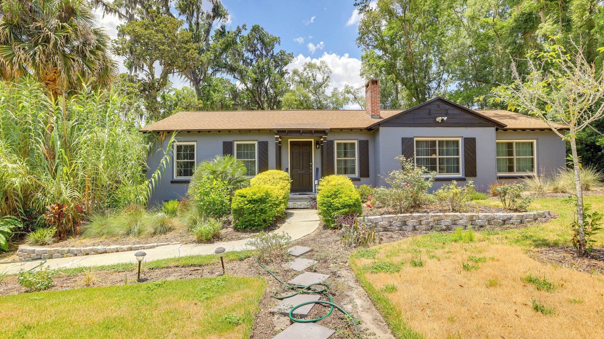 Gainesville House | Cozy Gainesville Home ~ 1 Mi to University!