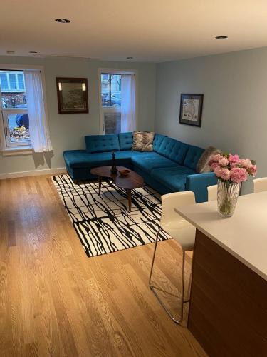 Williamsburg Apartment | Cozy Garden Apt in Williamsburg NYC Townhouse