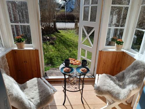 Broakulla Apartment | Cozy Garden Cottage