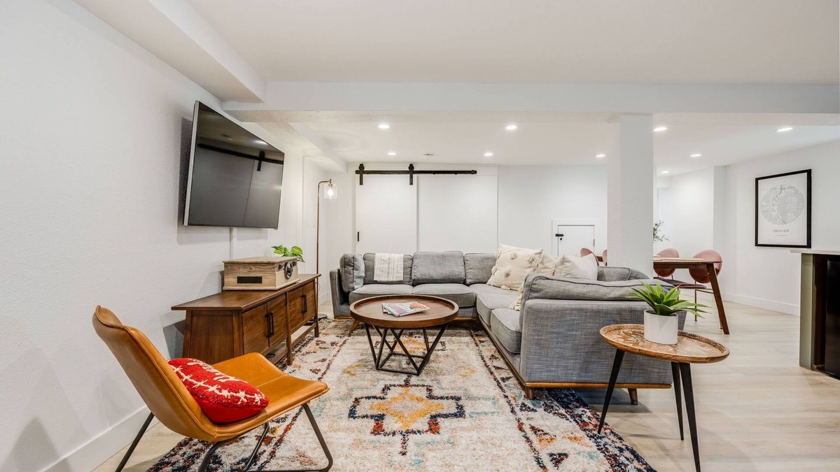 West Highland House | Cozy Garden Suite by Sloan's Lake and Tennyson!