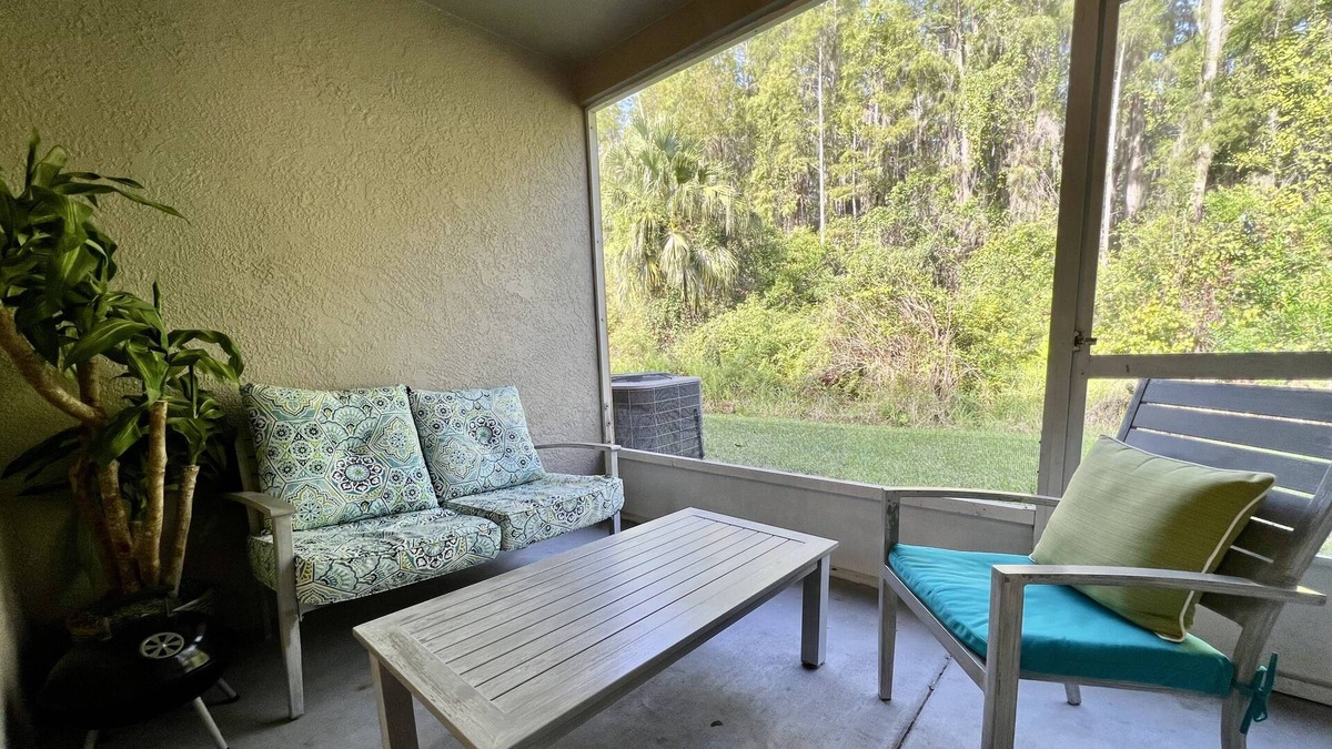 Meadow Pointe Condo | Cozy Gated Townhome w/Patio, Full Kitchen & Pet-Friendly Stay – Near Shopping & Attractions!