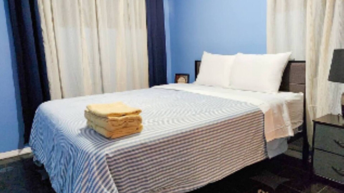 Queens Apartment | Cozy Gem by the Beach