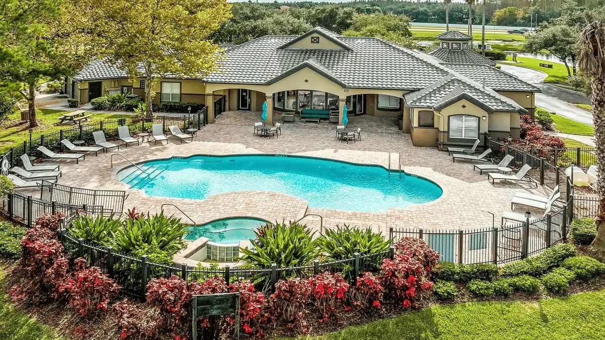 County Line Coalition Apartment | Cozy Gem in Tampa w/all Amenities, Pool, Hot Tub, Gym, Tennis Court!