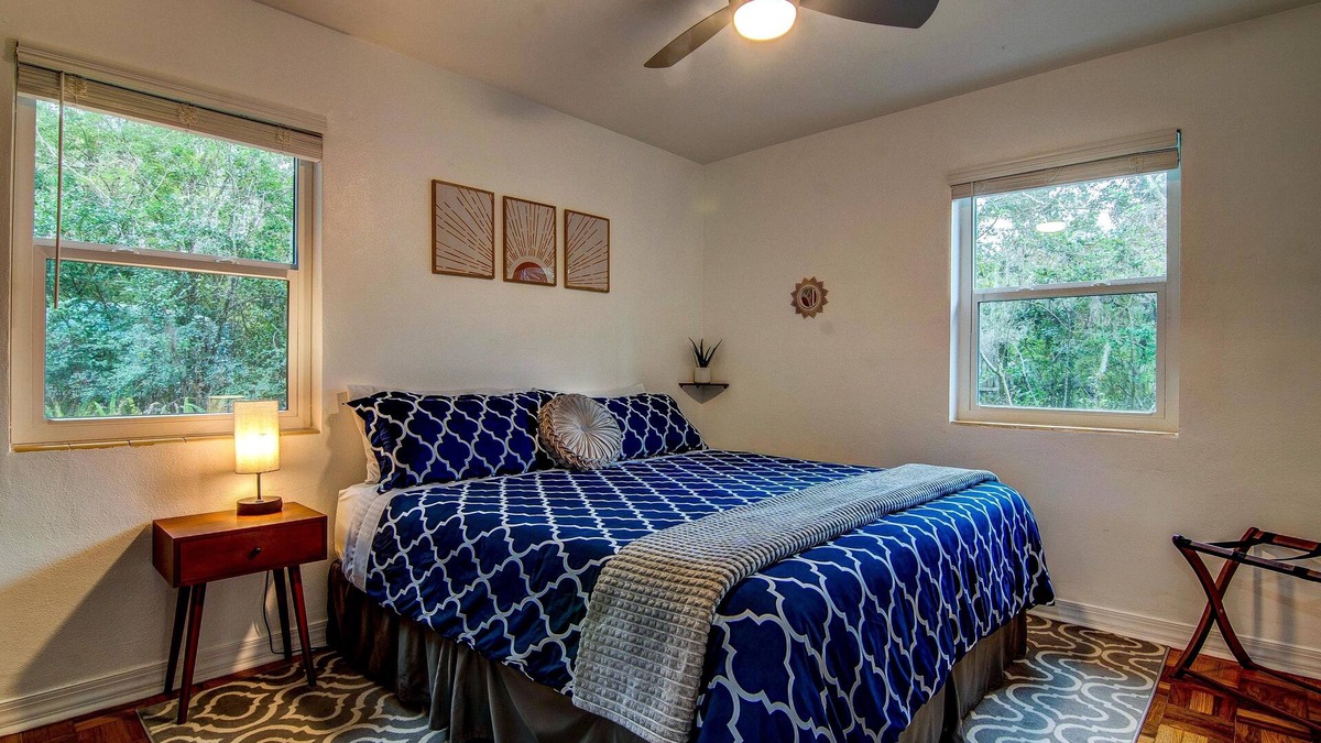 Duckpond House | Cozy Getaway Near UF Campus, Downtown GNV + Historic Duckpond Area; Dog Friendly