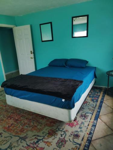 Pine Manor Apartment | Cozy Getaway with Bright Colors & Full Kitchen