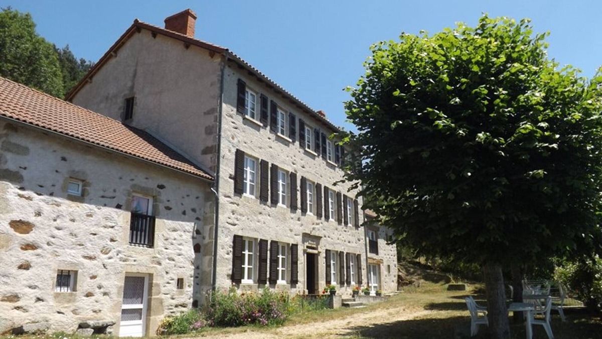 Lorcieres Cottage | Cozy gîte for 4 in Lorcières with TV and pets allowed
