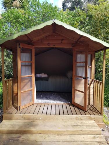 Motueka House | Cozy Glamping Cabins