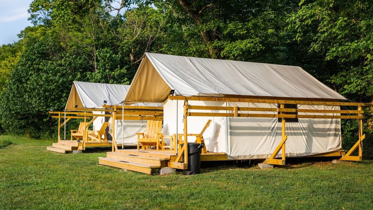 Glen Wilton Cabin | Cozy Glamping on the Banks of the James River.