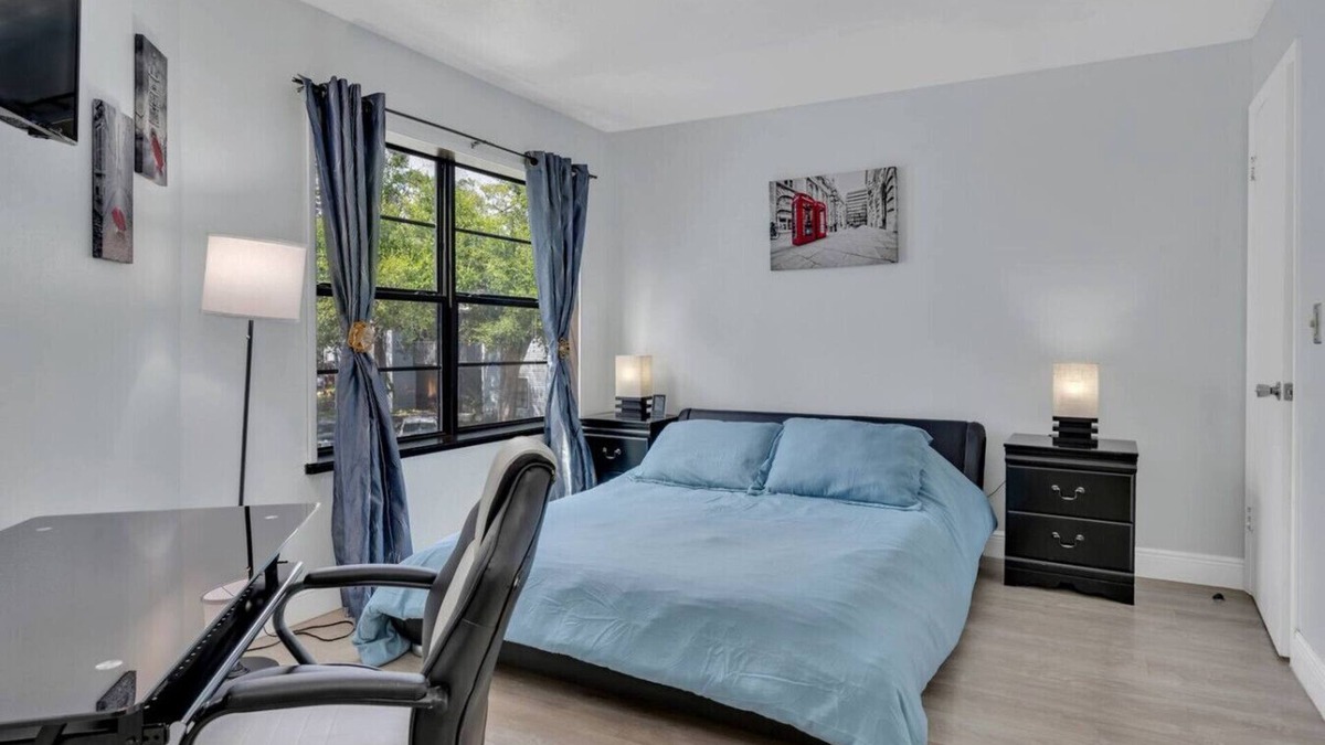 Orlando Apartment | Cozy Golf Condo | 3 Pools, Gym, 15min to Airport
