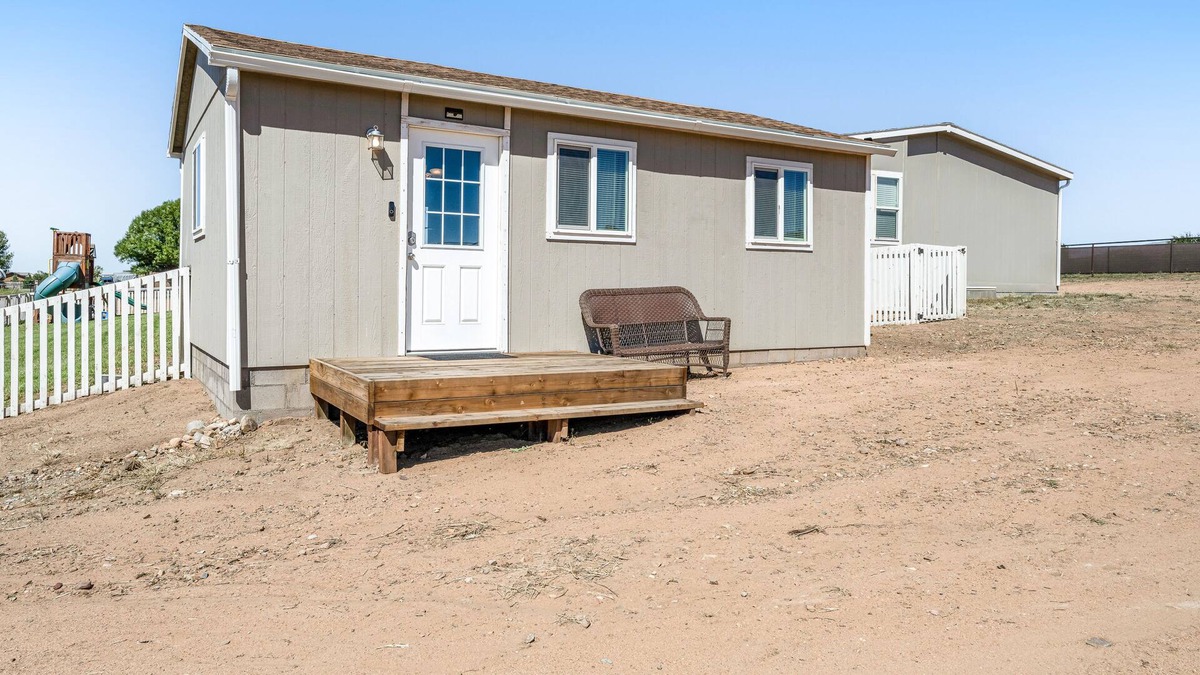 Prescott Valley Apartment | Cozy guest house with AC, WiFi, shared yard, playground, & amazing views