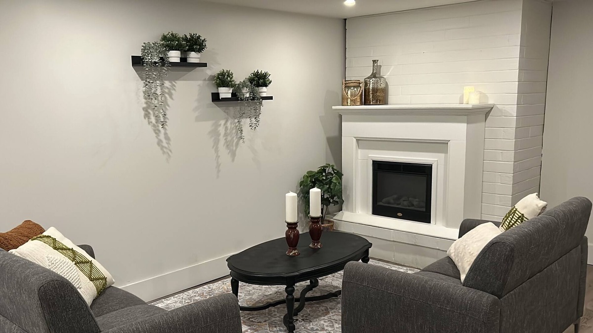 Kent Apartment | Cozy guest suite near Harrison Hot Springs