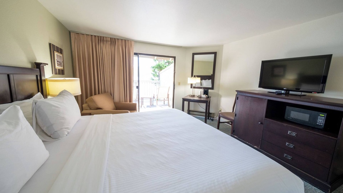 Rosario Hotel | Cozy Harborside Stay | Secluded Orcas Island Getaway- Harborside 2443