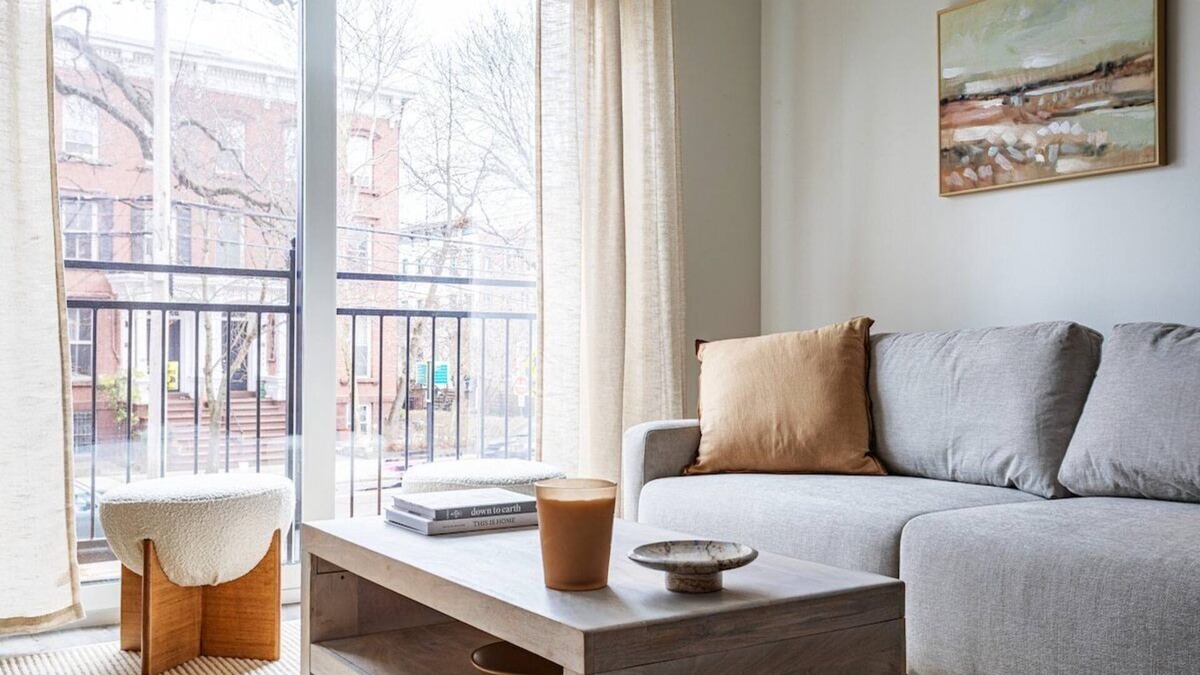 Mill River Apartment | Cozy Haven Near Yale|Wooster Square|Washer/Dryer