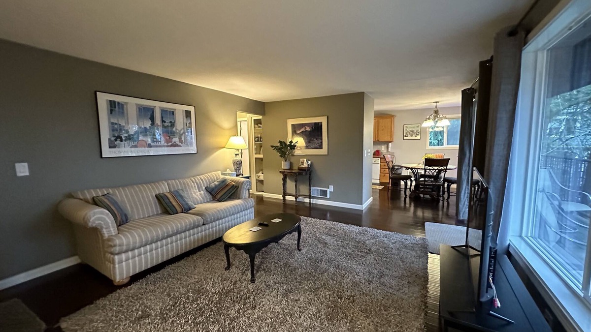 Corbett - Terwilliger - Lair Hill Apartment | Cozy, hideaway retreat in the trees