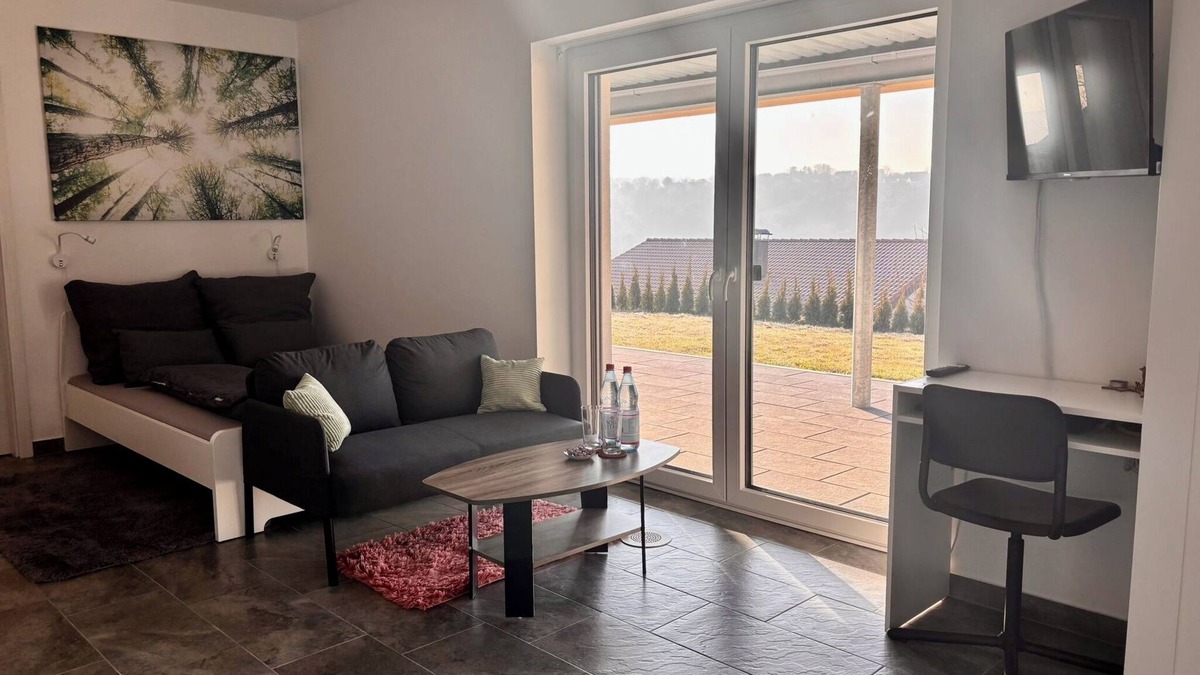Weikersheim Apartment | Cozy hilltop stay in Weikersheim