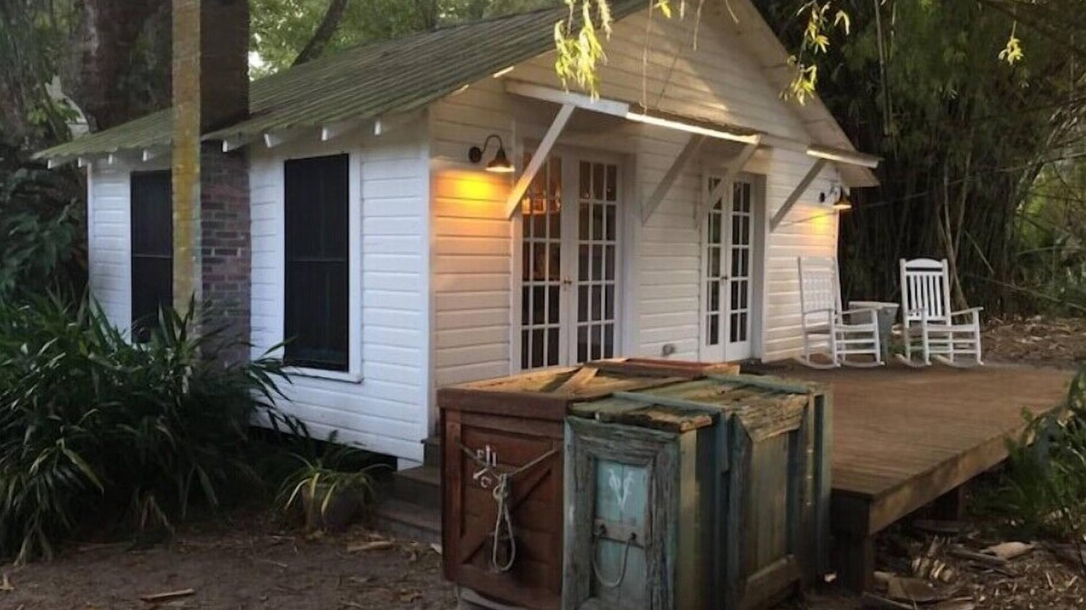 Georgetown Cottage | Cozy Historic Cottage on a Private Island/Real Old Florida/Close to Springs!