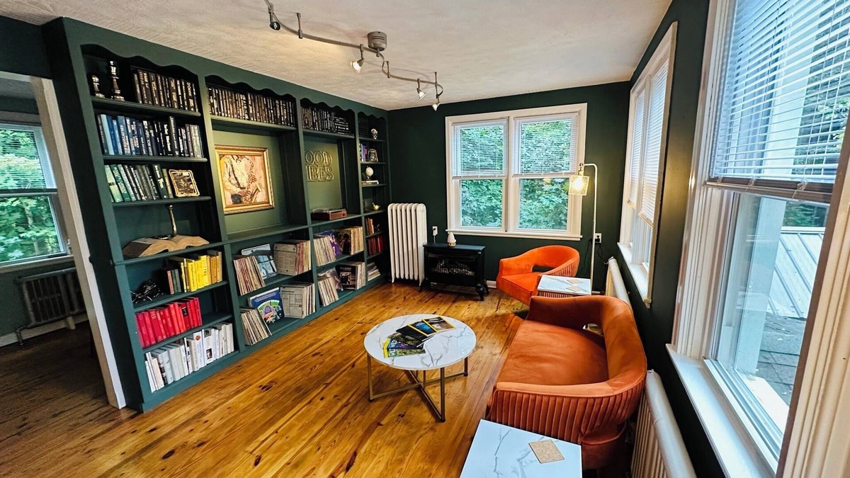 Pulaski House | Cozy Historical Riverside Cottage on Salmon River - King and Queen Beds