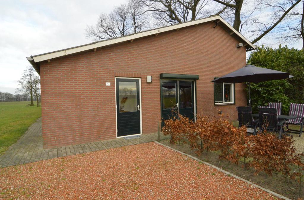 Aalten House | Cozy Holiday Home near Forest in Aalten
