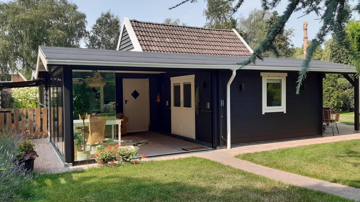 Bellingwolde House | Cozy Holiday Home with wellness in Groningen