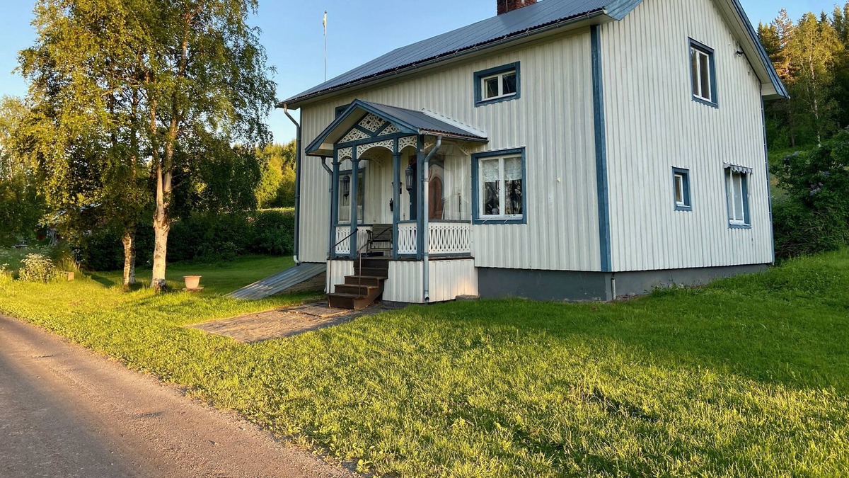 Stromsund Municipality House | Cozy holiday home situated along a quiet side road of the popular Vildmarksvägen