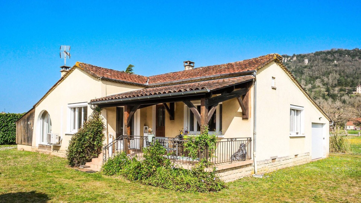 Saint-Vincent-de-Cosse House | Cozy home in Saint-Vincent-de-Cosse