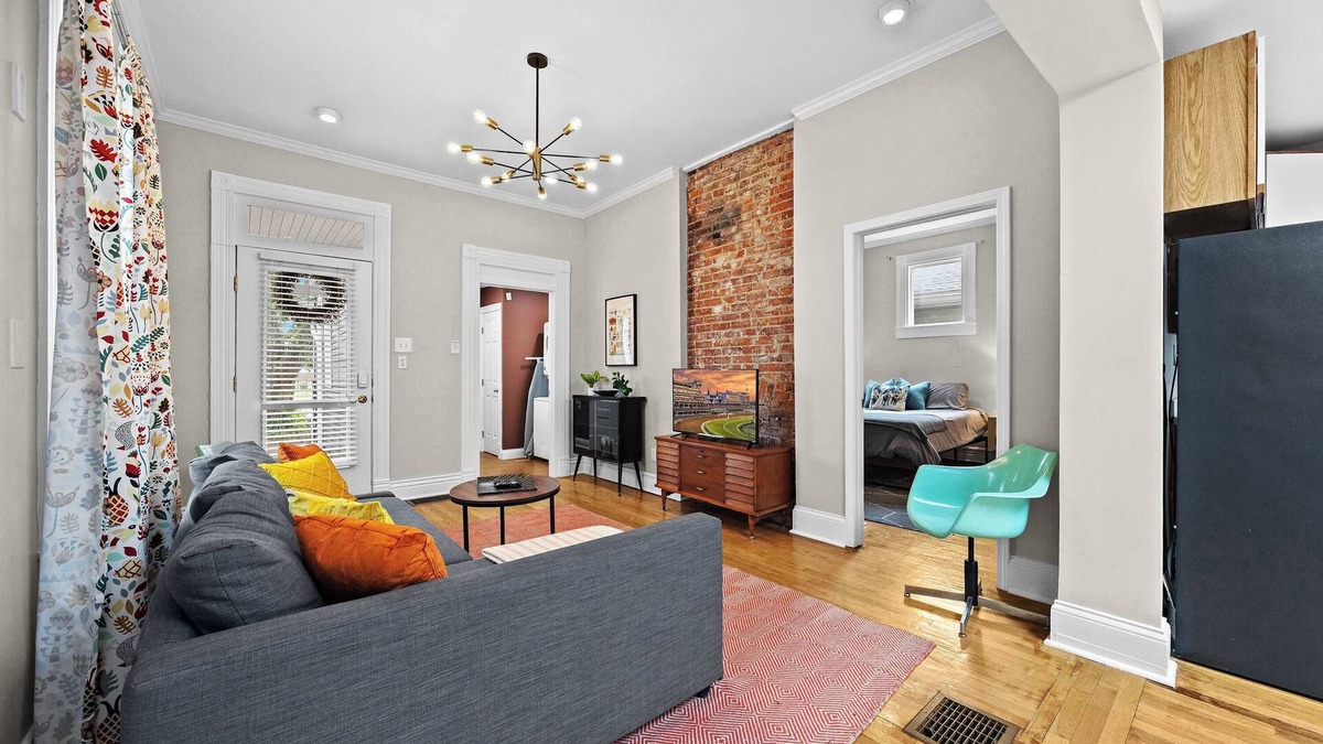 Cherokee Triangle Apartment | Cozy Home | 1BR Near Downtown + Prime Location!